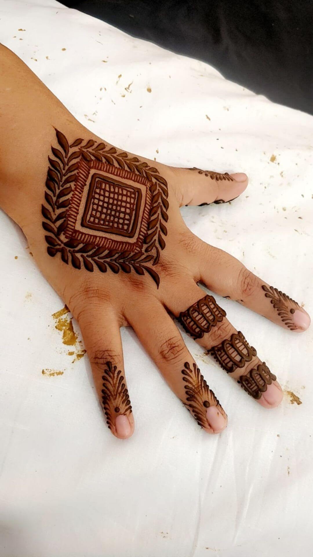 Dubai Pattern Henna Mehndi Design ❤️❤️ | By Naziya9987Facebook